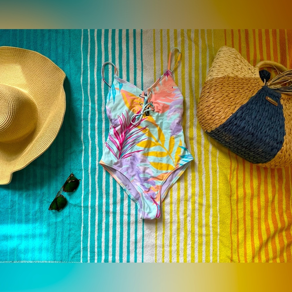XS one pastel piece swim suit